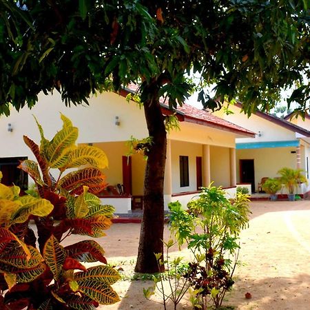 Yaswi Guest House Passikudah 외부 사진