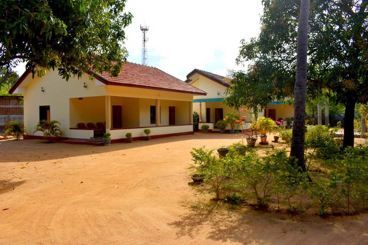 Yaswi Guest House Passikudah 외부 사진