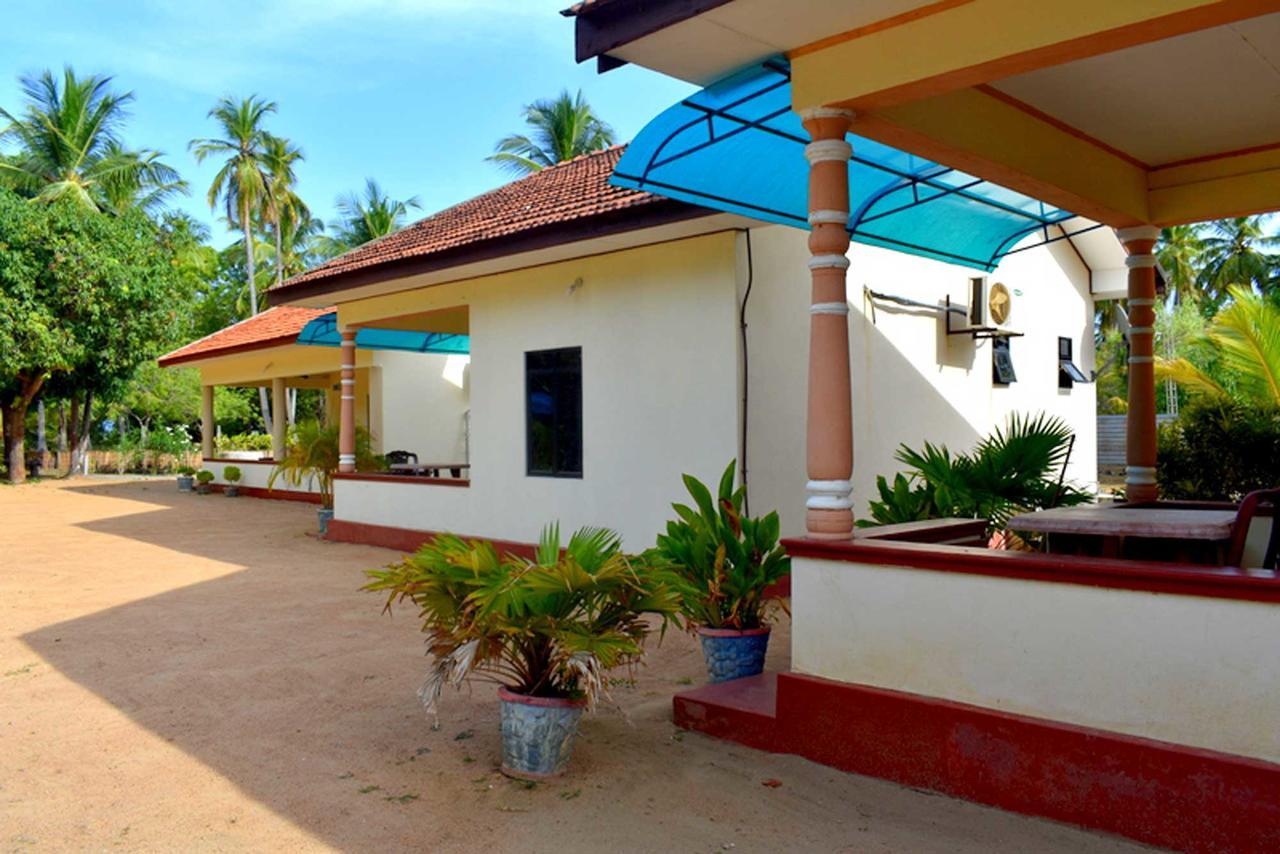 Yaswi Guest House Passikudah 외부 사진