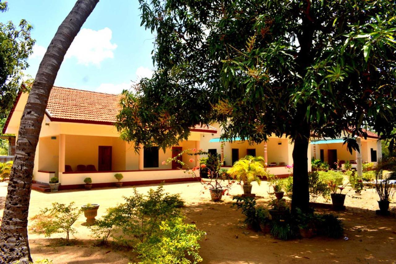 Yaswi Guest House Passikudah 외부 사진